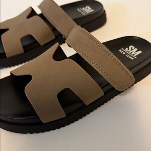 SM New York Men's Tan Slide Sandals